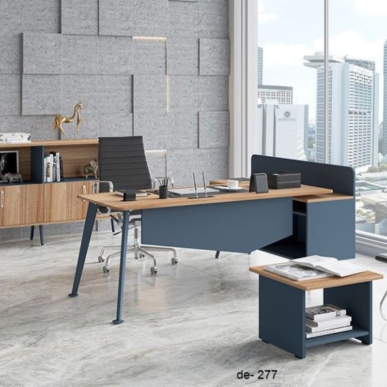 مكتب MDF إسباني بطبقة مقاومة مع أرجل مستوردة