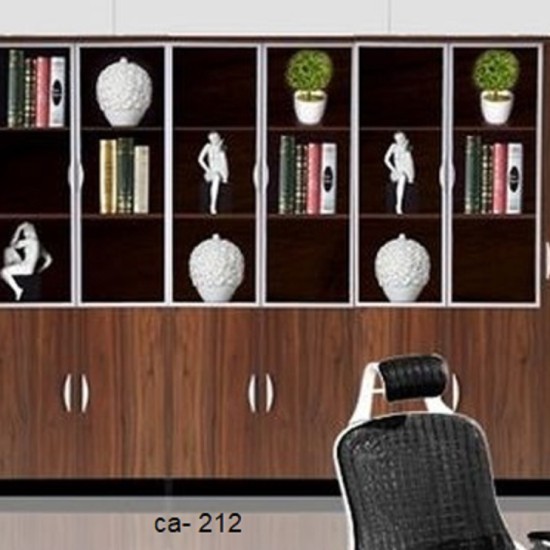 صورة لمكتبة ملفات مودرن بأرفف خشبية وتصميم عصري