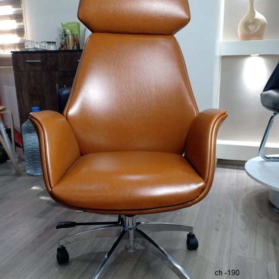 كرسي مدير جلد فاخر باللون الأسود مع مسند ظهر عالي